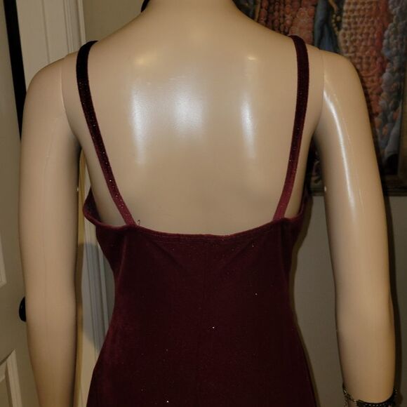 Urban Girl dark red velvet Glittery mini Dress. - Picture 4 of 10